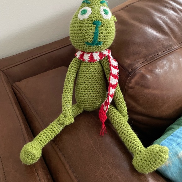 Grinch Crochet Toy with Red and White Scarf - Picture 4 of 4